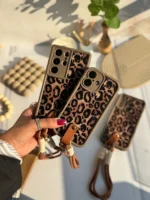 قاب پلنگی قهوه ای سالید با آویز آیفون سامسونگ شیائومی (کدC1925) - تصویر 4