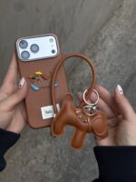 قاب سگ سوسیسی با بند چرم و اویز - تصویر 4