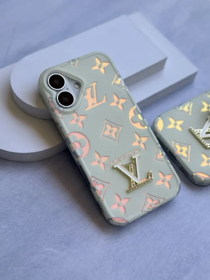 5d153b قاب Louis Vuitton هولوگرامی آیفون (کدC2221) - تصویر 1