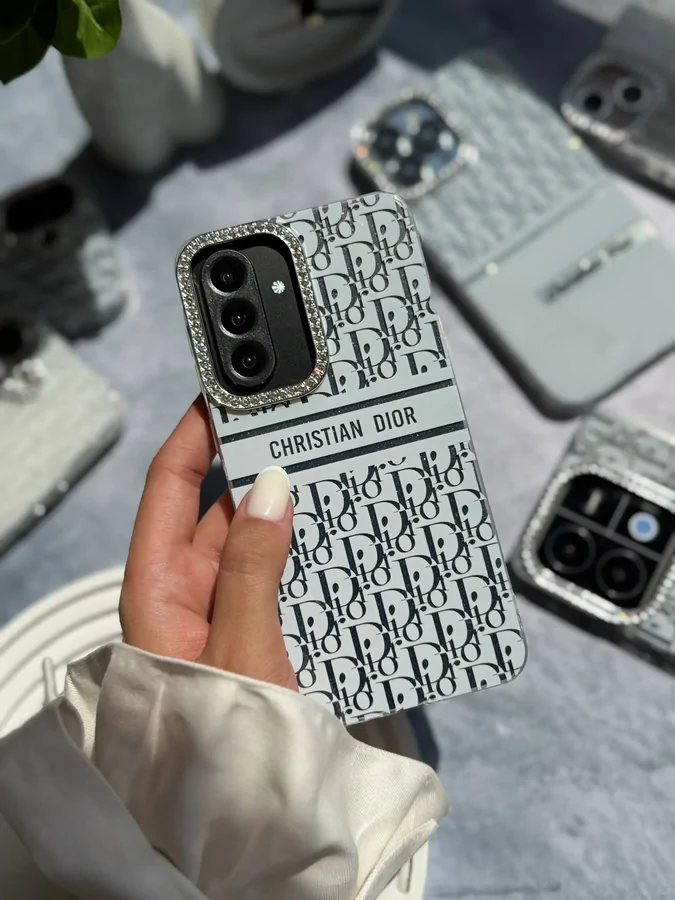 05442c-1 قاب White Christian Dior دور لنز نگین سامسونگ و شیائومی (کدC2076) - تصویر 1